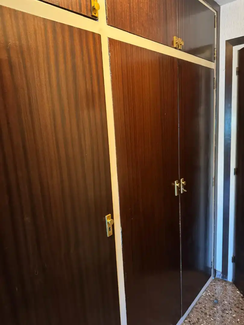 Habitación de Piso en venta en Badalona con Amueblado, Horno y Lavadora