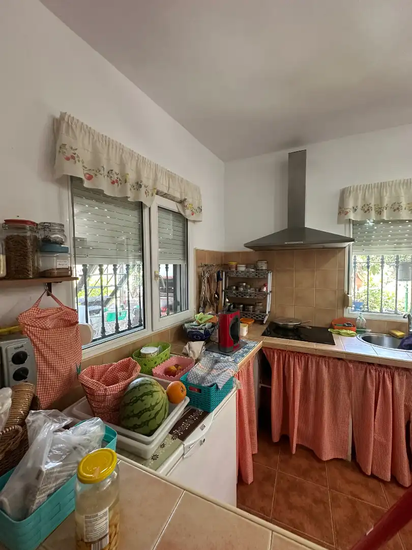 Cuina de Finca rústica en venda en Benamargosa amb Aire condicionat, Jardí privat i Terrassa