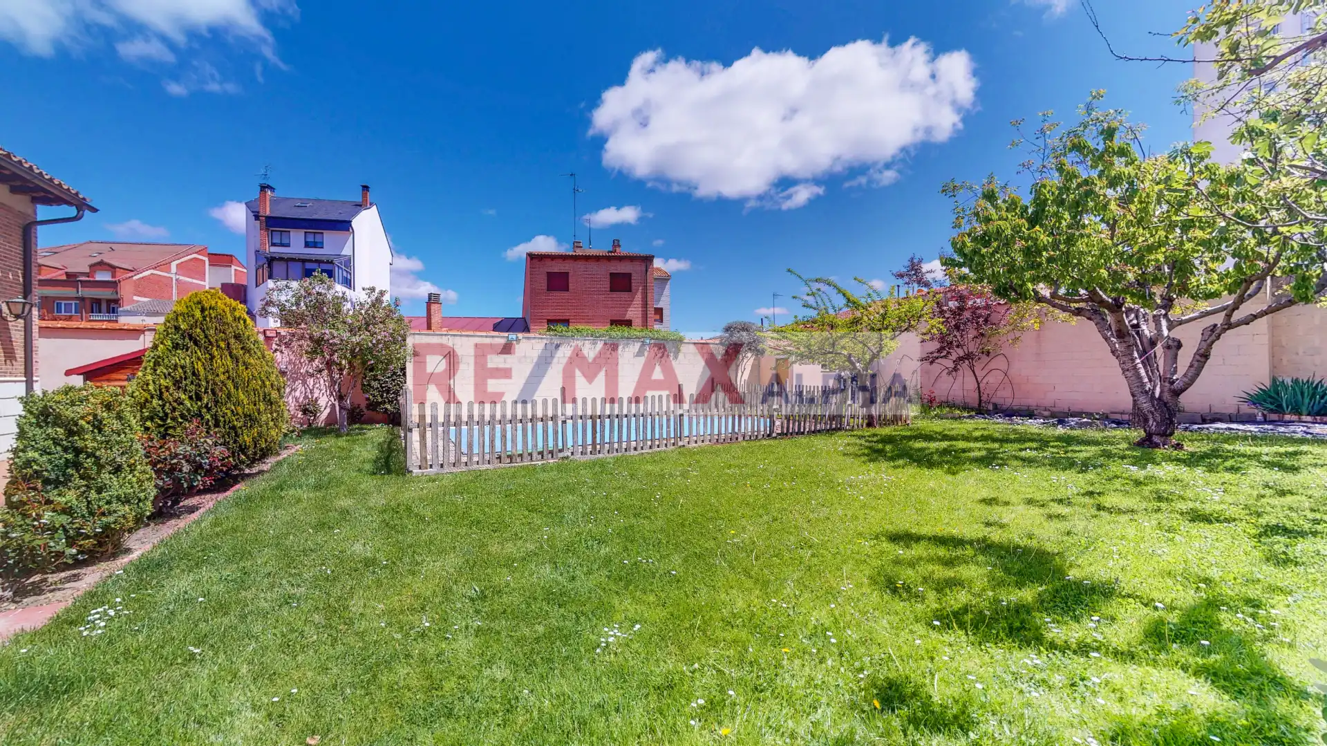 Casa o chalet en venta en Medina del Campo con Calefacción, Jardín privado y Trastero