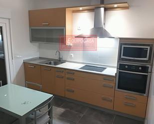 Cuina de Pis en venda en Lugo Capital amb Calefacció, Traster i Balcó