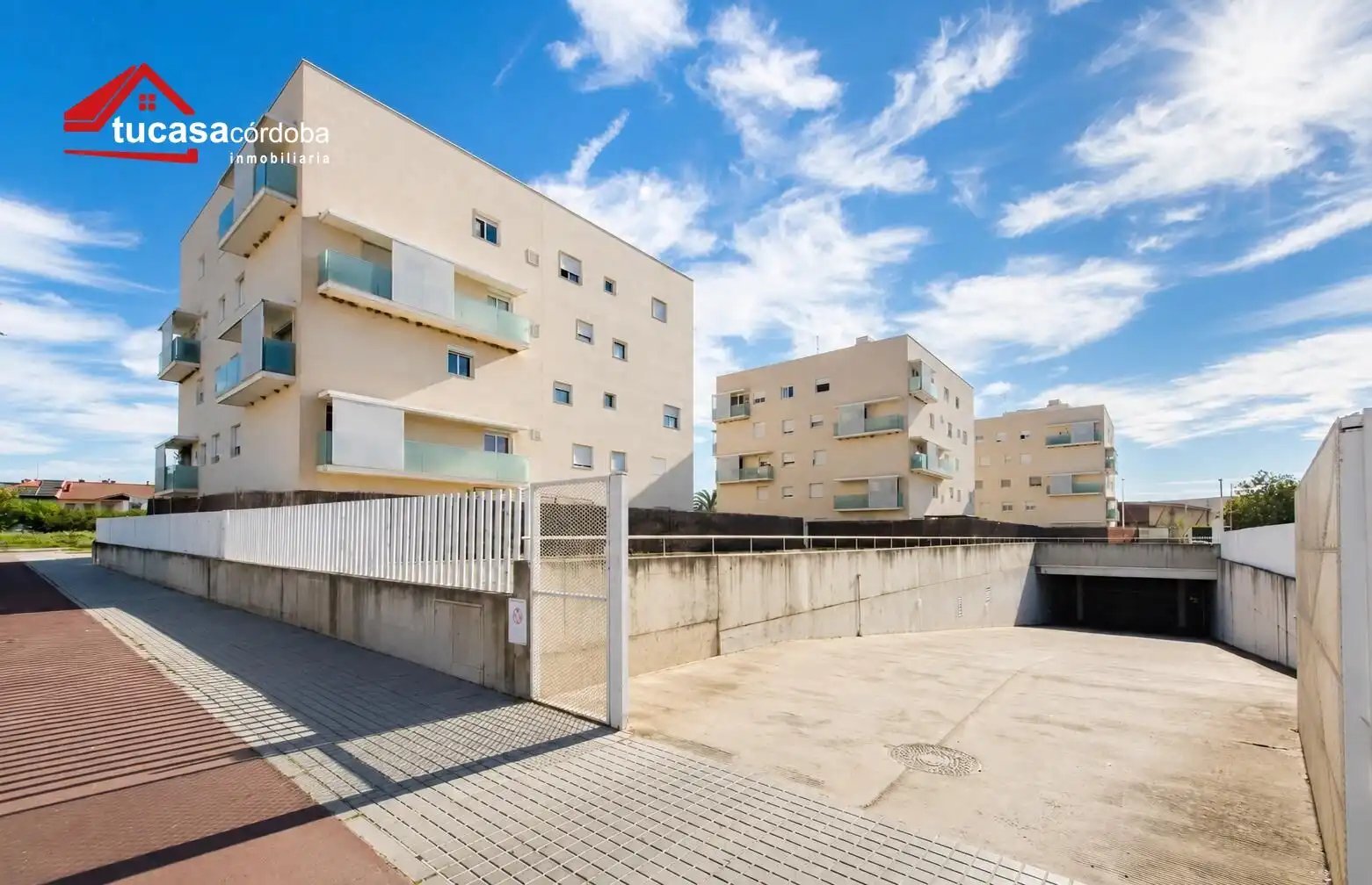 Vista exterior de Pis en venda en Córdoba amb Aire condicionat, Terrassa i Traster