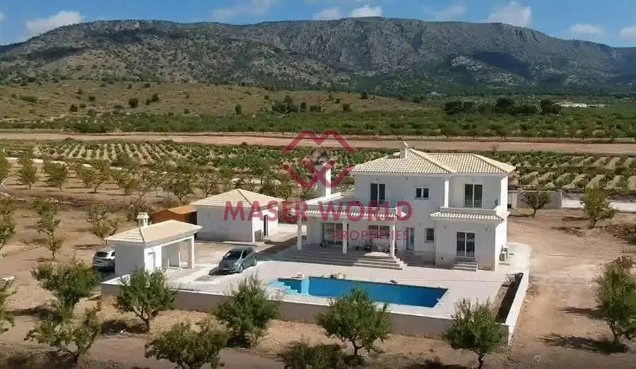 Villa mit Pool zum Verkauf in El Pinós / Pinoso, imagen 11