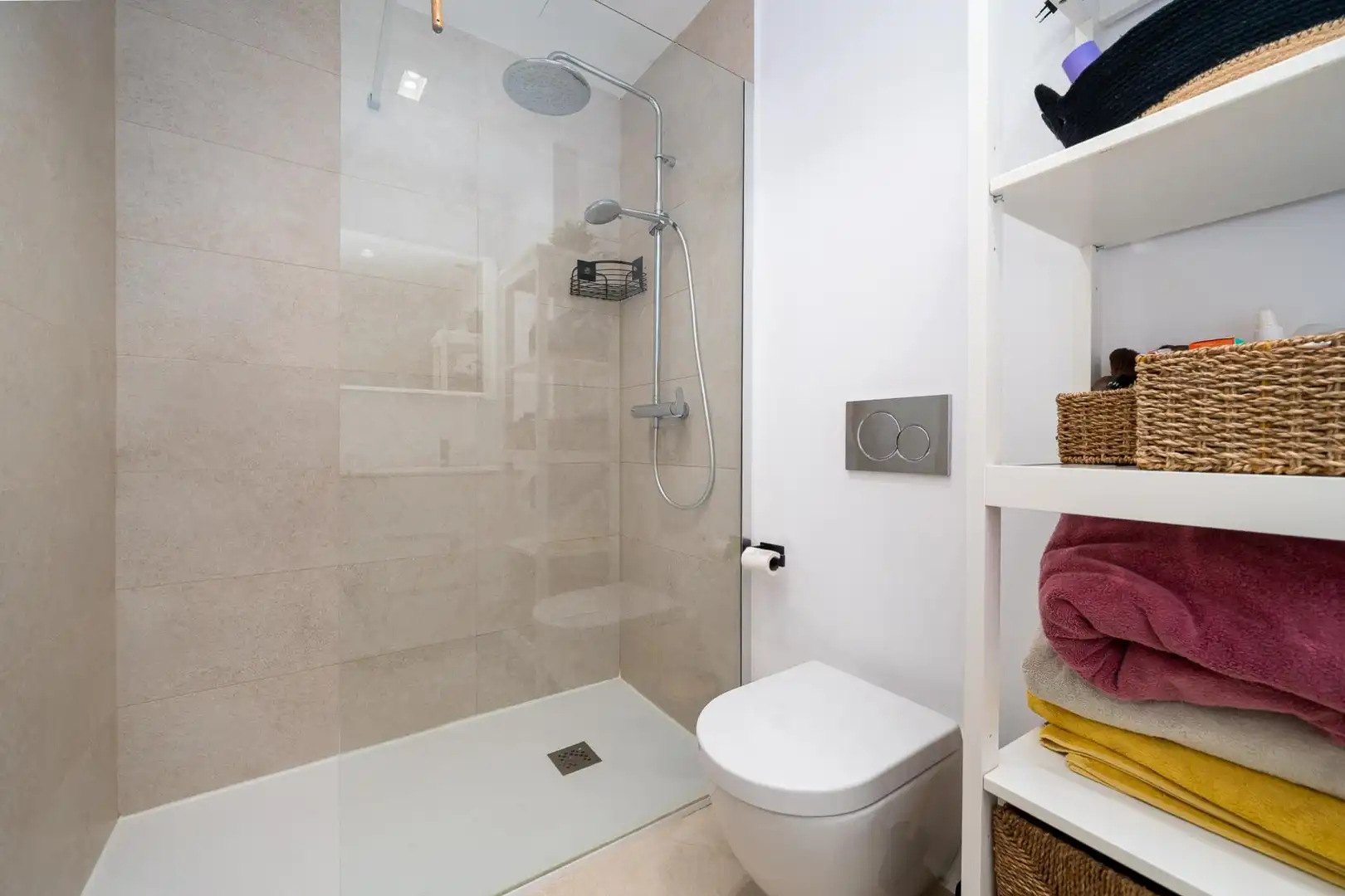 Baño de Planta baja en venta en  Palma de Mallorca con Aire acondicionado, Calefacción y Jardín privado