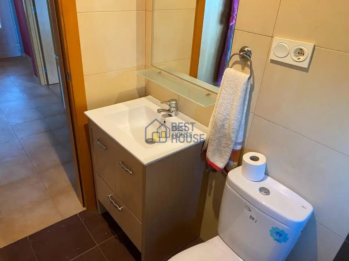 Bathroom of Detached homes for sale in Onzonilla  with Heating, Private garden and Parquet flooring