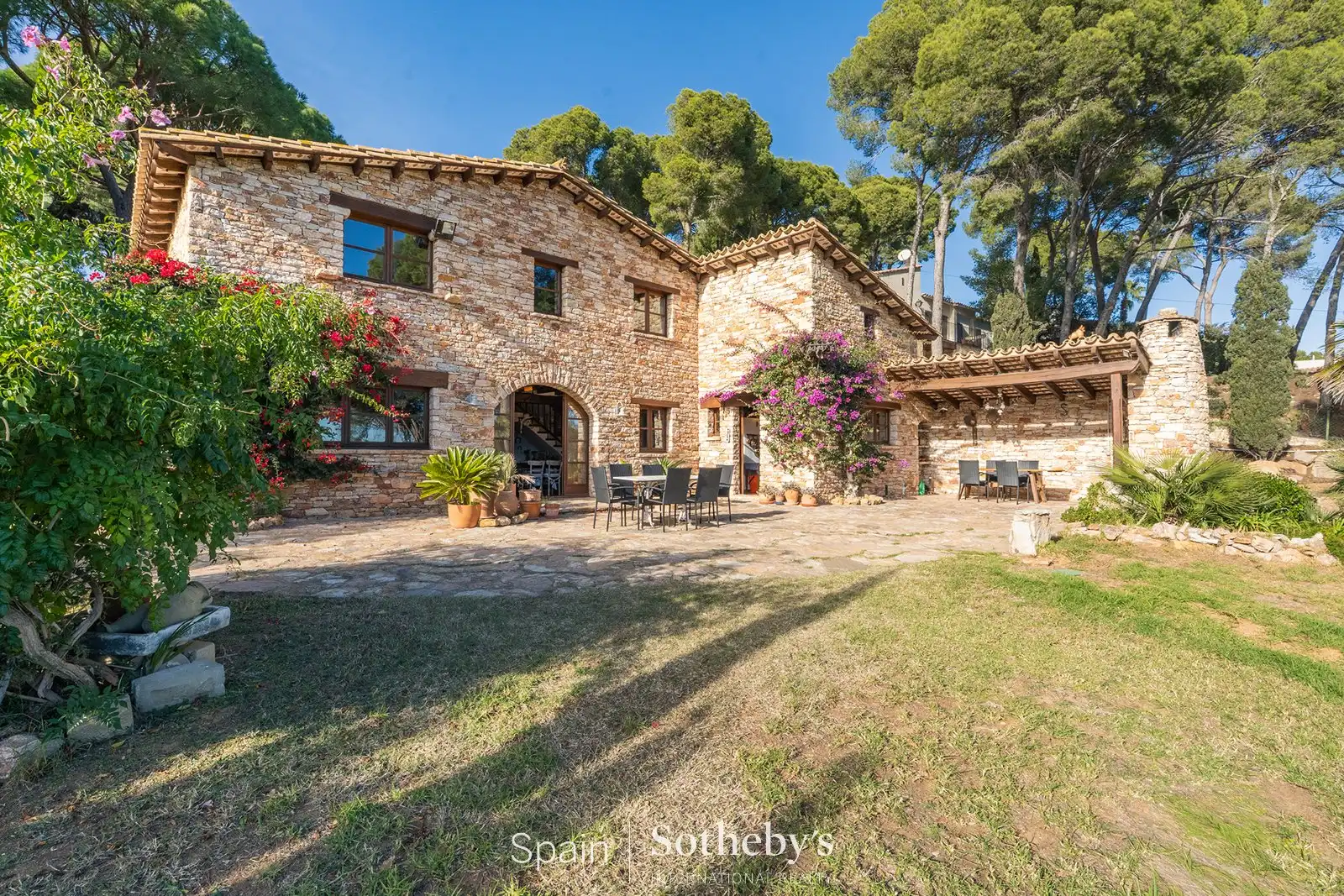 Casa con jardín en venta en Carrer Sa Punta Negra 15, imagen 2