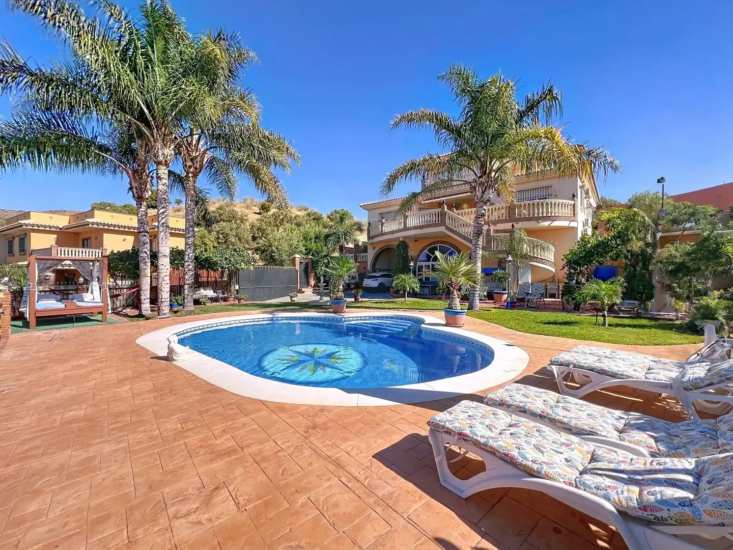 Piscina de Casa o xalet en venda en Rincón de la Victoria amb Aire condicionat, Calefacció i Terrassa