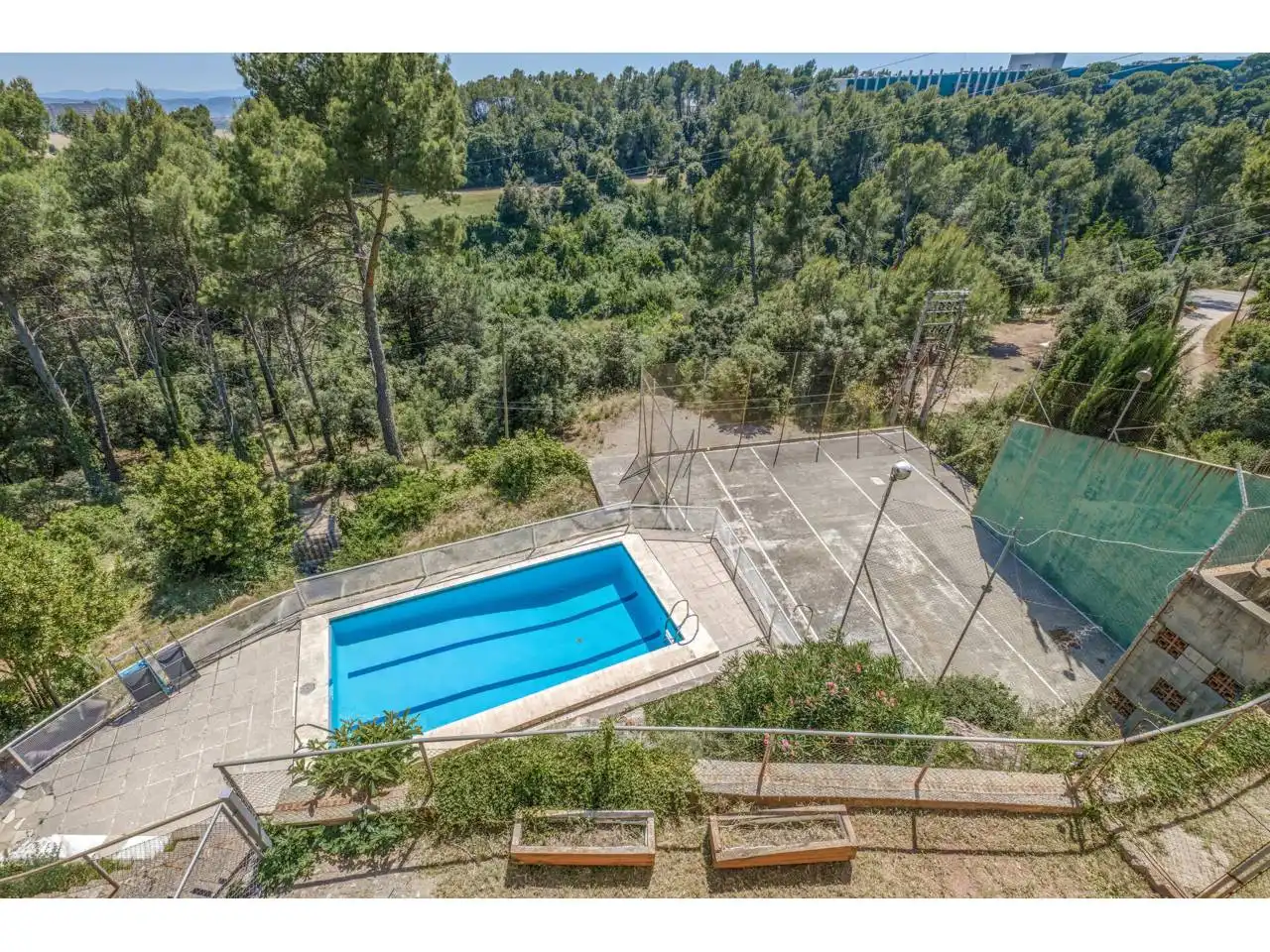 Piscina de Casa o xalet en venda en Matadepera amb Aire condicionat, Calefacció i Jardí privat