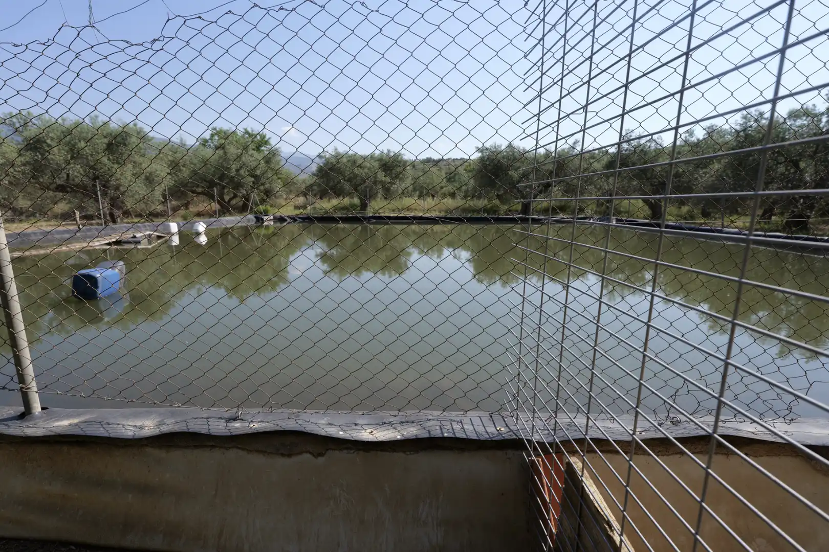 Garden of Country homes for sale in Ugíjar