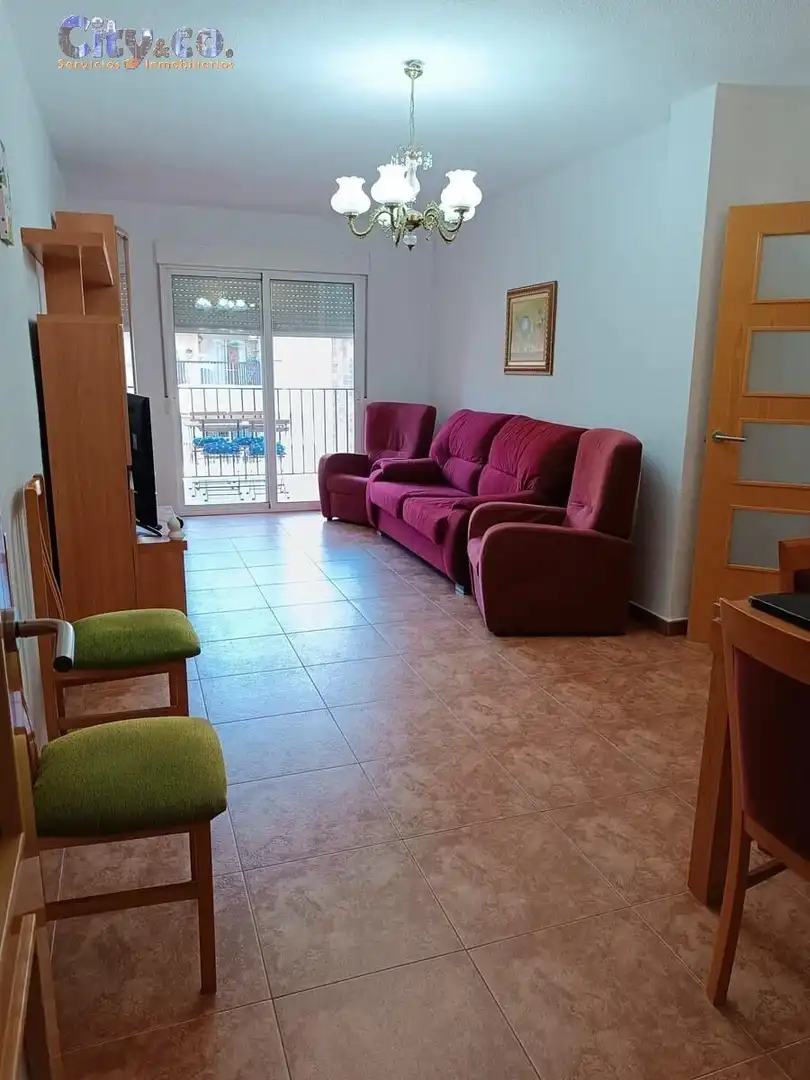 Piso con terraza en venta en Casco Urbano, imagen 3