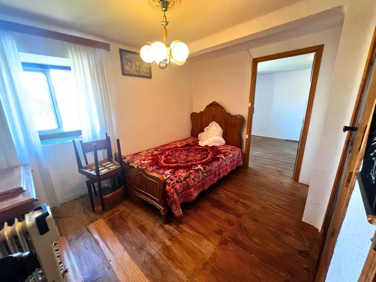 Dormitori de Casa o xalet en venda en Dehesa de Romanos  amb Calefacció, Jardí privat i Moblat