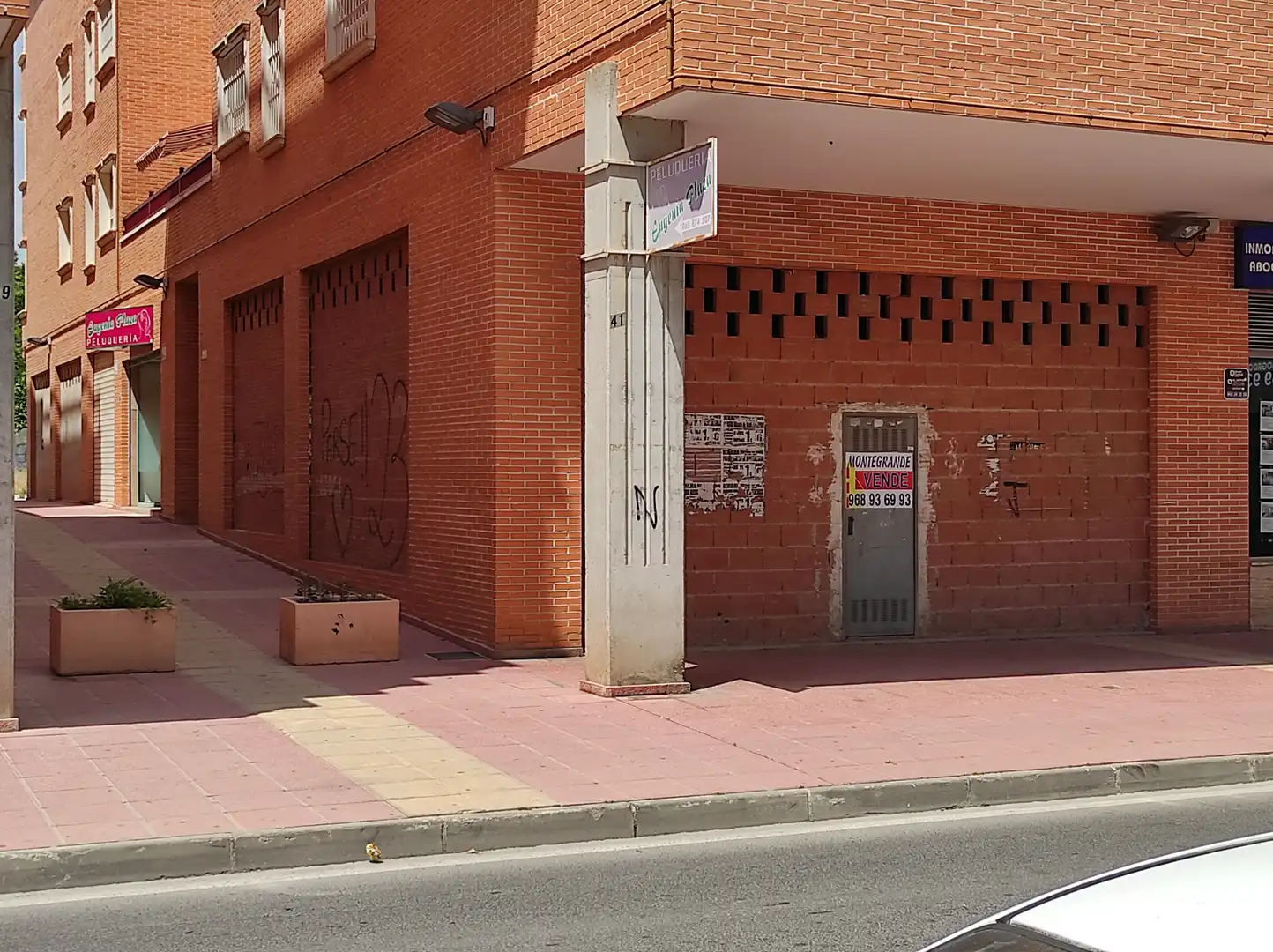 Local comercial en venda a Avenida Fabián Escribano 53, imagen 3