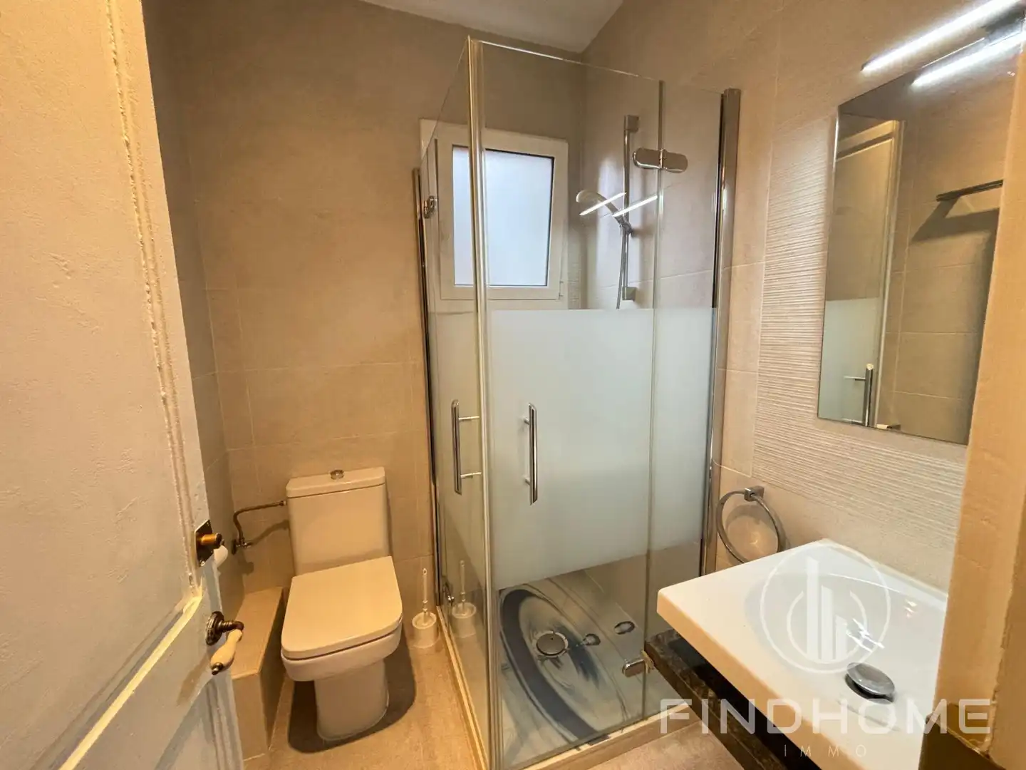 Bathroom of Flat for sale in Olot  with Air Conditioner, Heating and Terrace