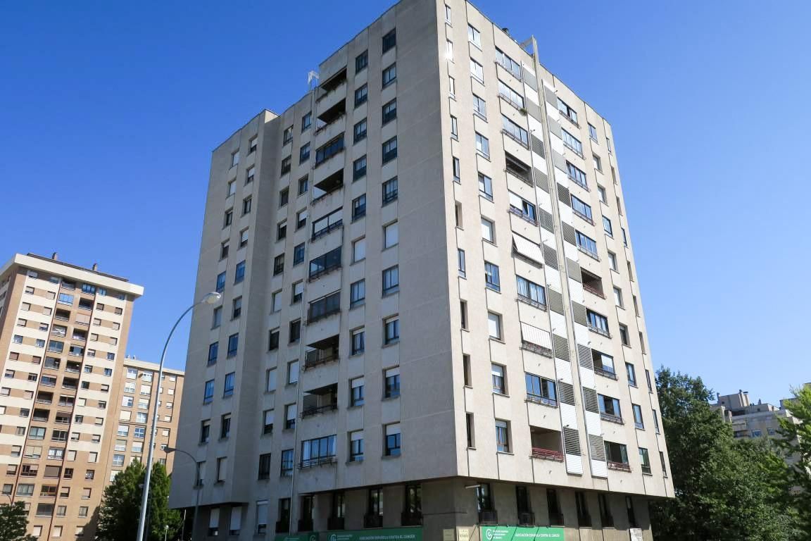 Exterior view of Flat for sale in  Pamplona / Iruña  with Heating, Parquet flooring and Terrace