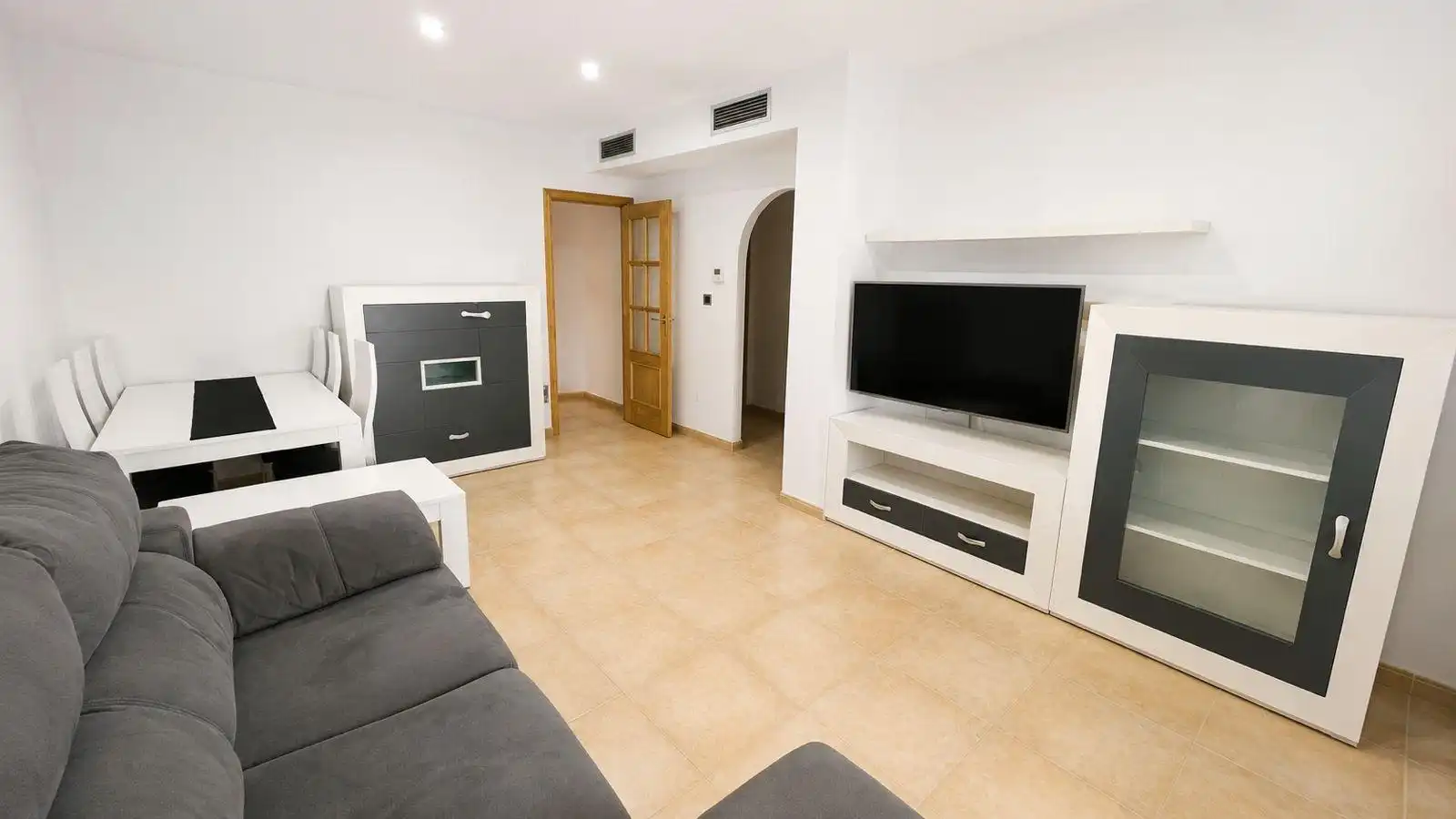 Sala de estar de Planta baja en venta en Águilas con Aire acondicionado, Terraza y Amueblado