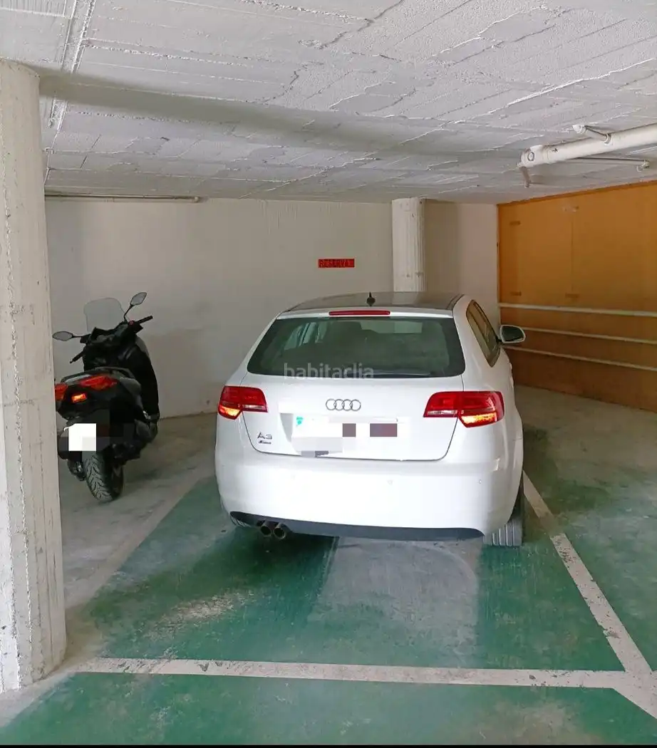 Individuel à vendre à Carrer Santa Llogaia 21