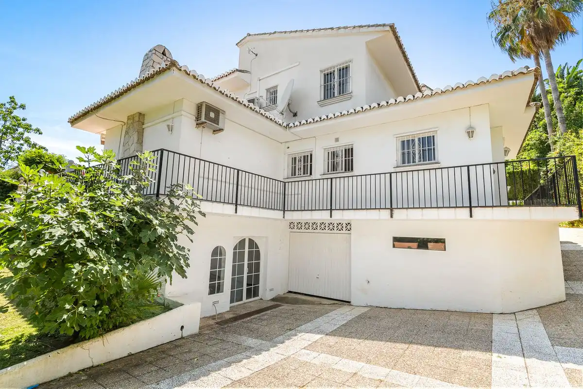 Vista exterior de Casa o chalet en venta en Mijas con Aire acondicionado, Calefacción y Jardín privado