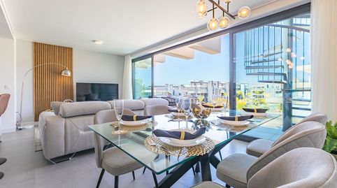 Oasis 325: Ático Dúplex de Lujo con Vistas Panorámicas en Estepona