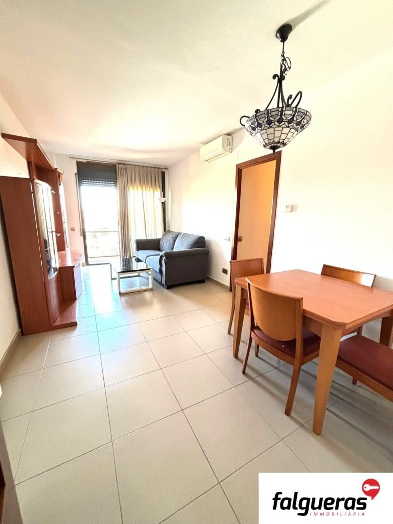 Sala d'estar de Pis en venda en Sabadell amb Calefacció, Moblat i Balcó