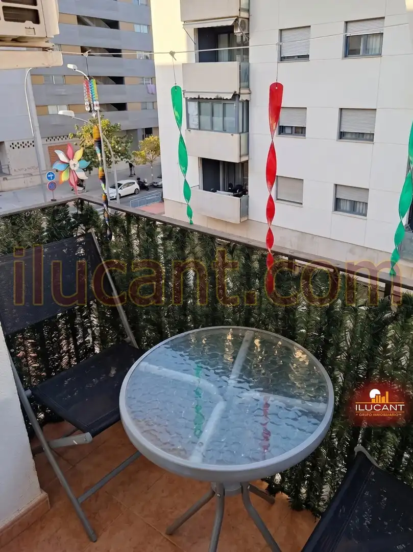 Terrassa de Pis en venda en Alicante / Alacant amb Balcó
