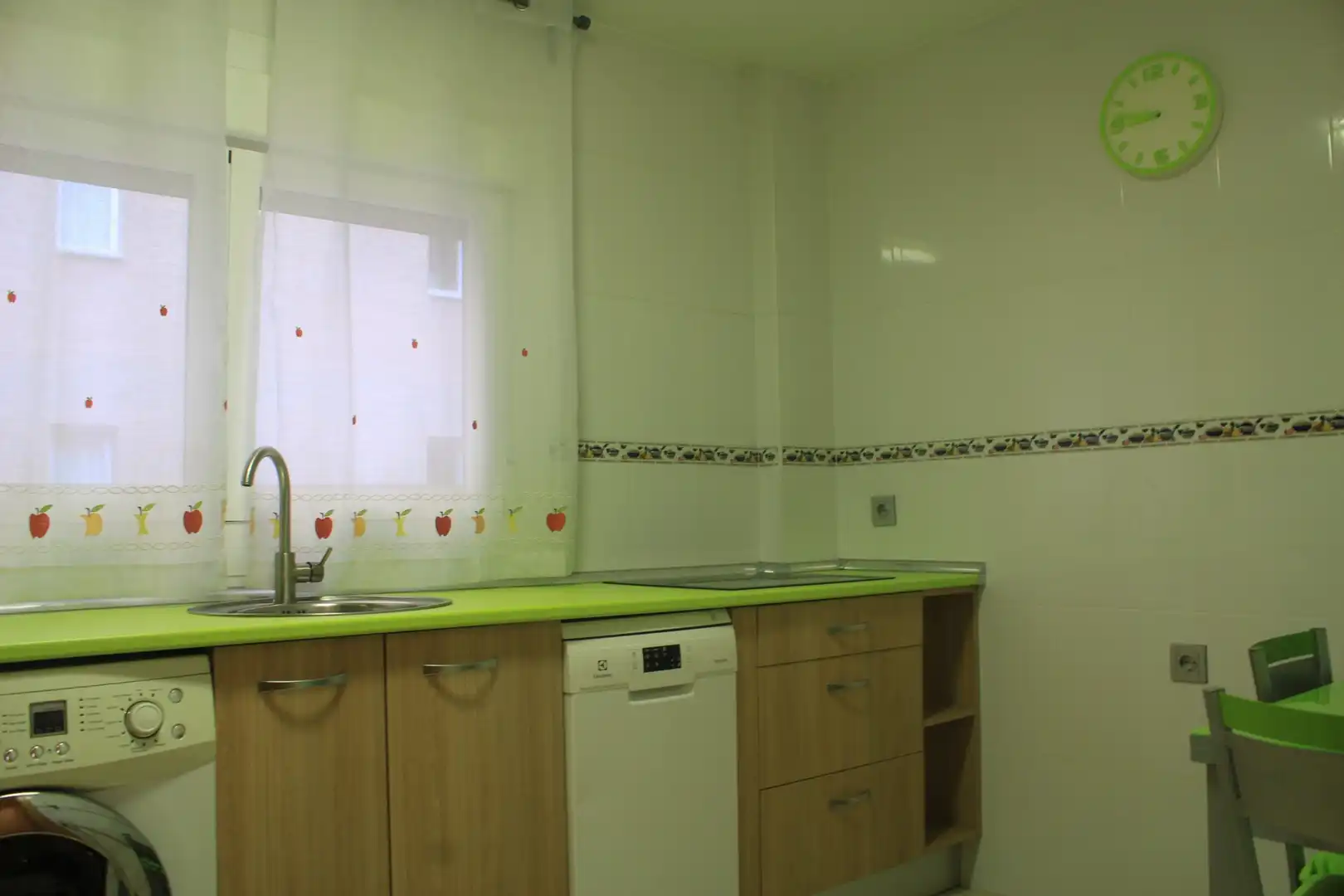 Cocina de Piso en venta en Valladolid con Calefacción, Parquet y Amueblado