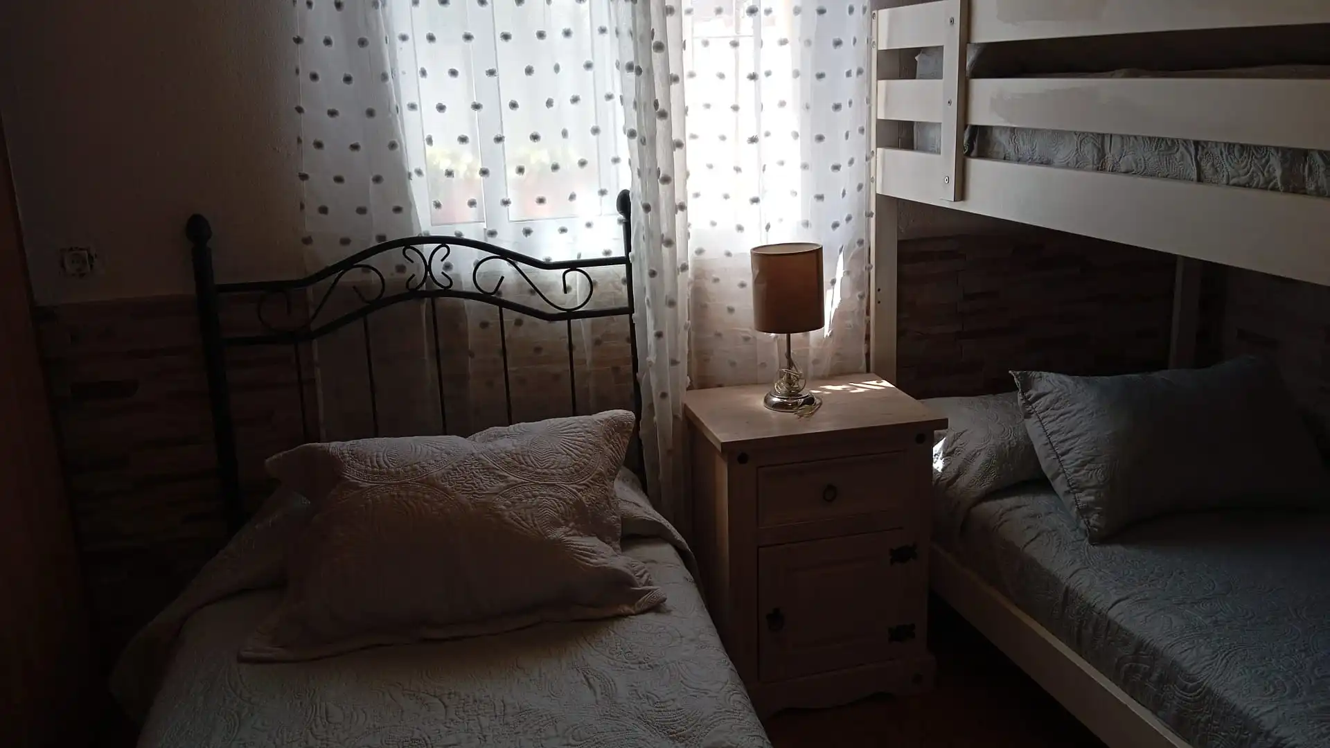Habitación de Casa o chalet de alquiler en Barbate con Aire acondicionado, Calefacción y Jardín privado