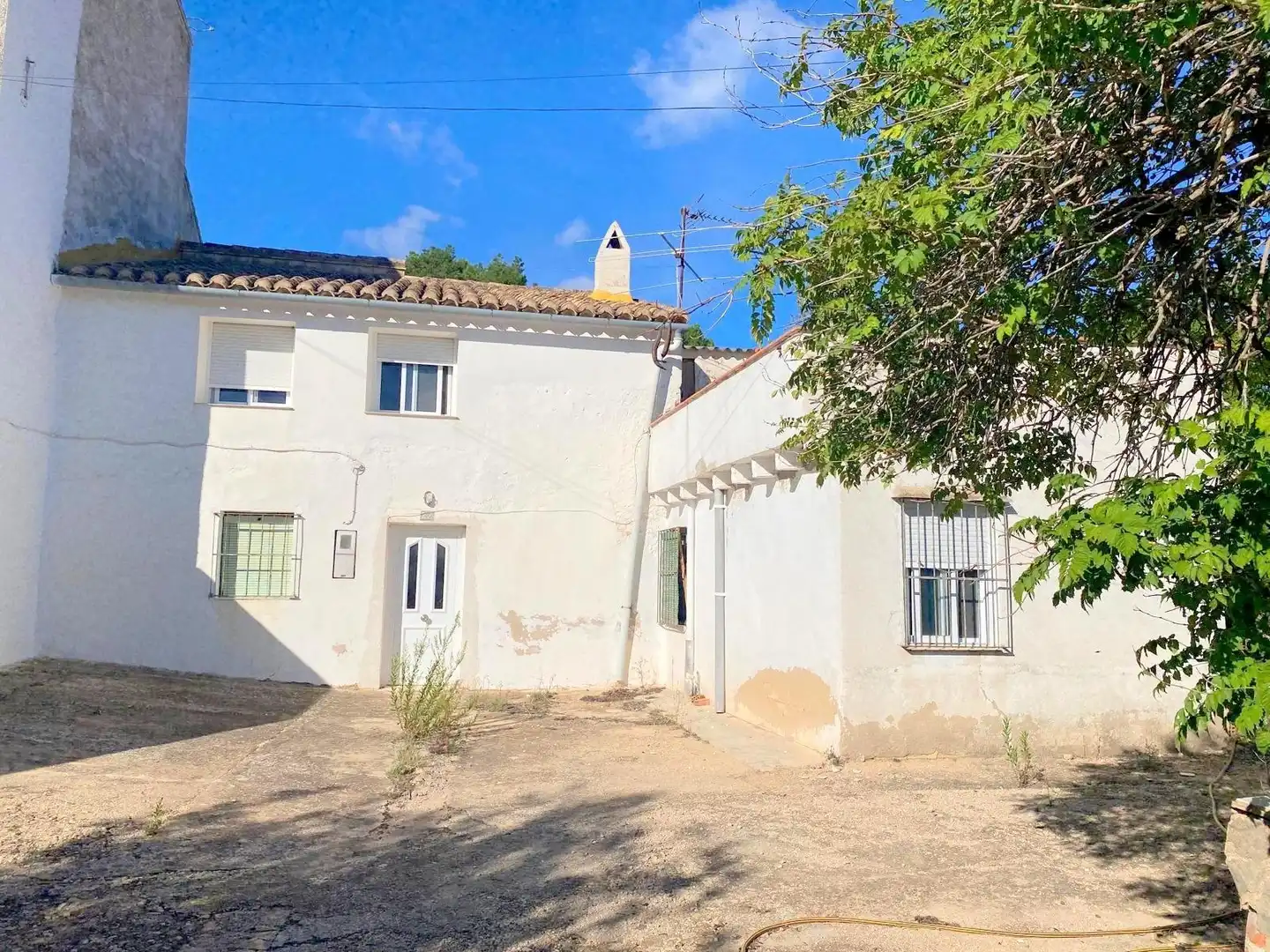 Casa con jardín en venta en La Font de la Figuera