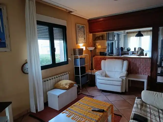 Sala de estar de Casa o chalet en venta en Teo con Calefacción, Jardín privado y Parquet