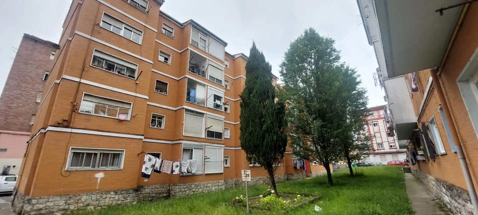 Vista exterior de Piso en venta en Torrelavega  con Calefacción