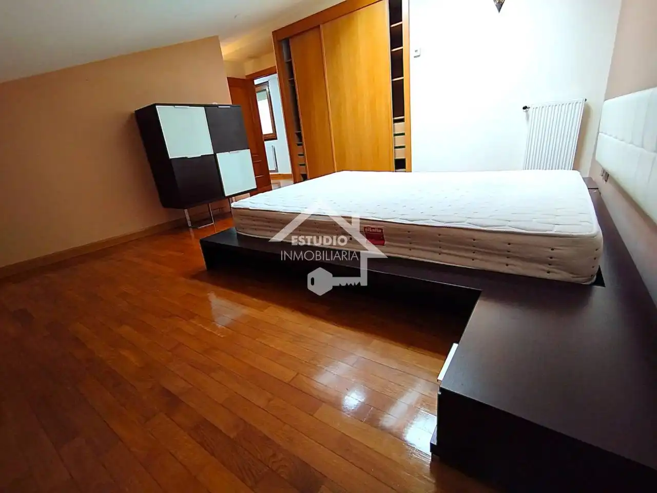 Habitación de Dúplex en venta en Viana con Calefacción y Balcón