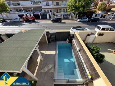 Xalet amb piscina en venda a Nueva Torrevieja - Aguas Nuevas