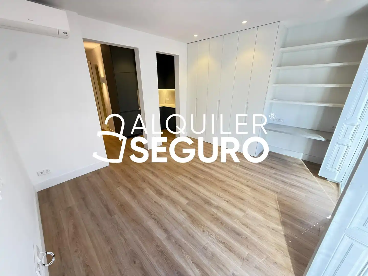 Schlafzimmer von Wohnung zur Miete in Barrio de Salamanca