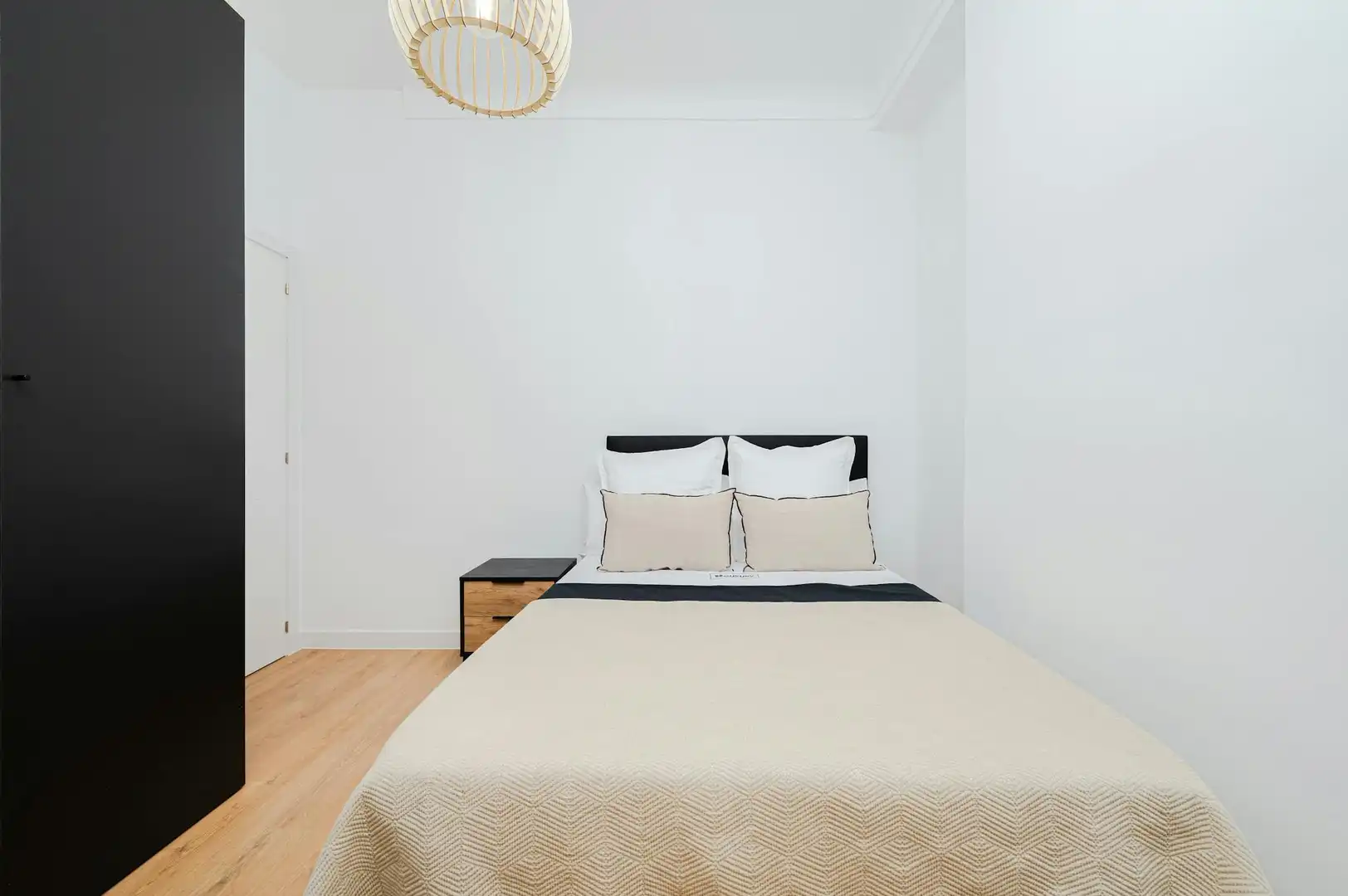 Schlafzimmer von Wohnung zur untervermieten in Madrid mit Heizung, Waschmaschine und Fernseher
