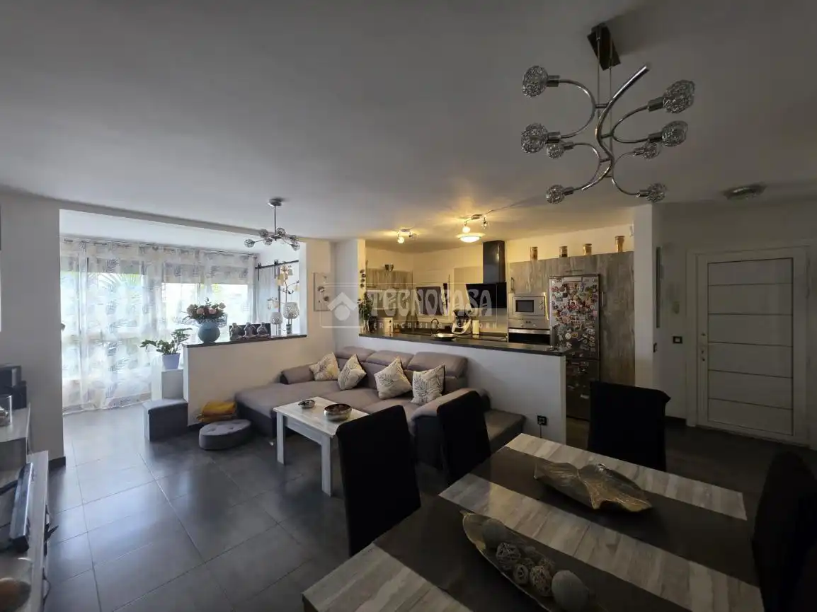Sala de estar de Piso en venta en Tías con Aire acondicionado y Amueblado