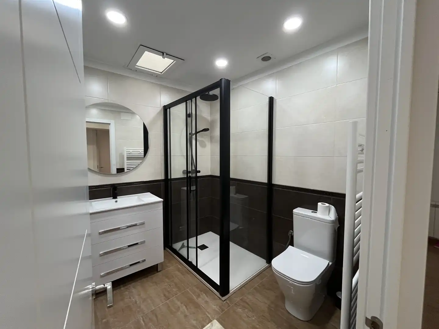 Bathroom of Flat for rent in Sallent  with Heating