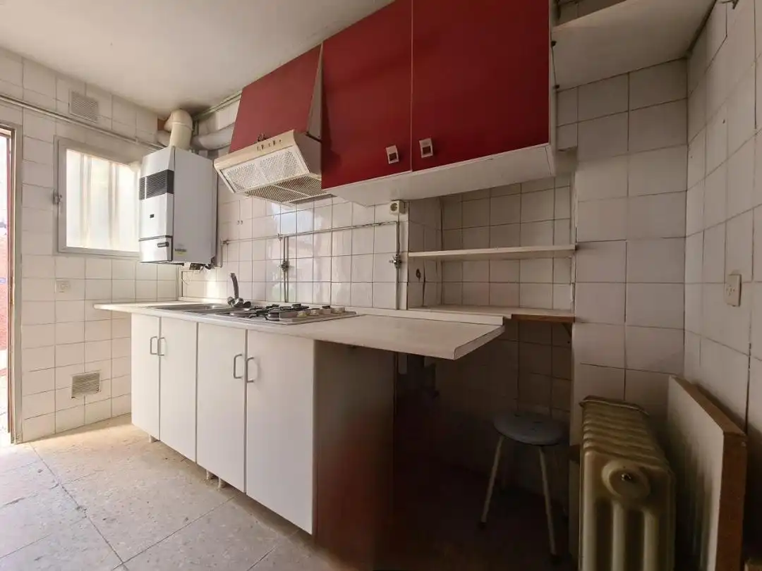 Cocina de Casa adosada en venta en La Adrada  con Balcón