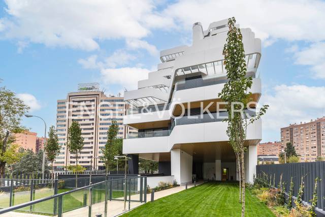 Apartamento en Alquiler en Calle de Juan Esplandiú en Estrella