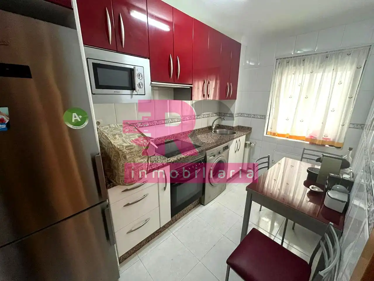 Kitchen of Flat for rent in Salamanca  with Heating, Furnished and Balcony