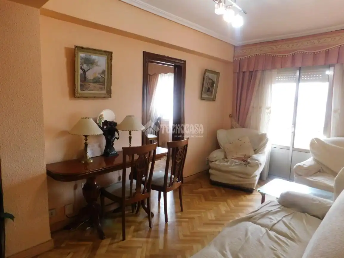 Sala de estar de Piso en venta en Valladolid con Aire acondicionado, Calefacción y Amueblado