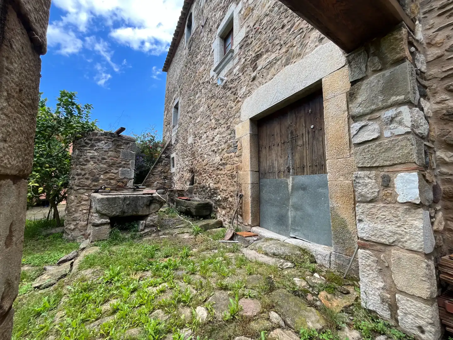 Außenansicht von Country house zum Verkauf in Juià mit Klimaanlage, Heizung und Privatgarten