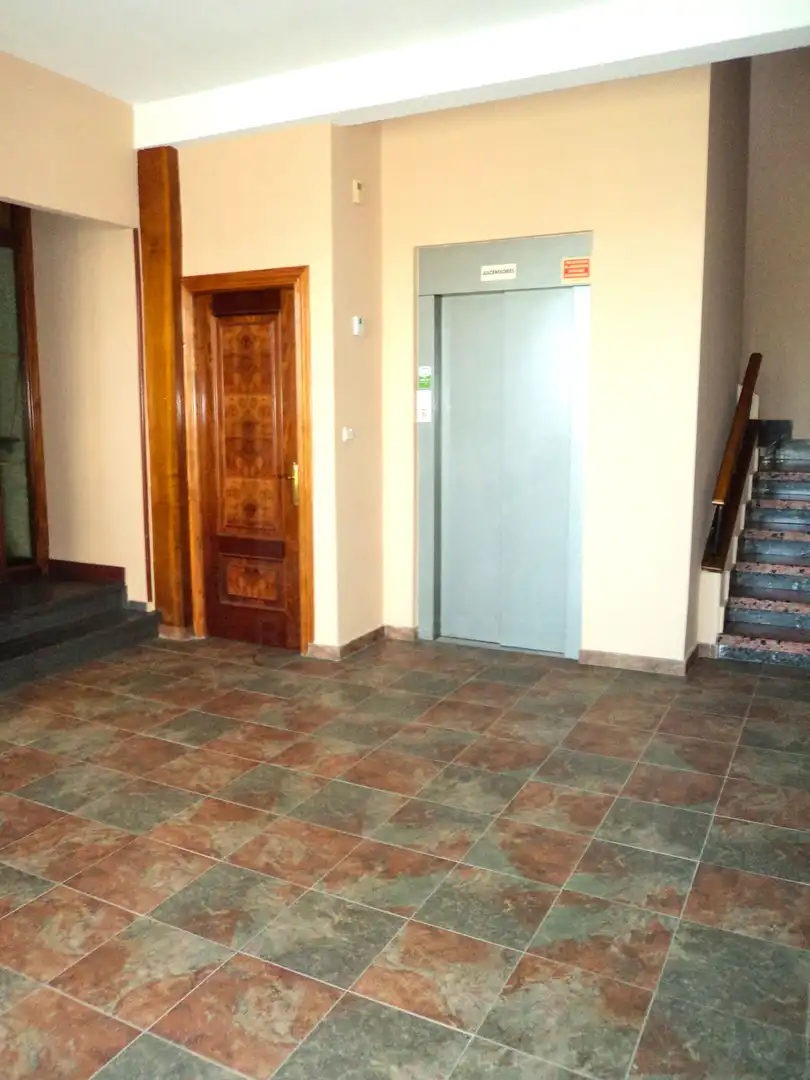 Local comercial en venda a Avenida LA BAÑEZA 24 24, imagen 9