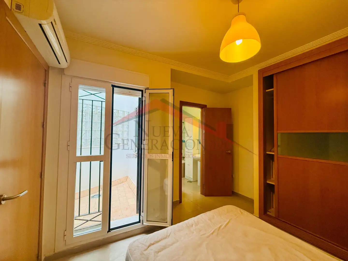Habitación de Planta baja en venta en Conil de la Frontera con Aire acondicionado