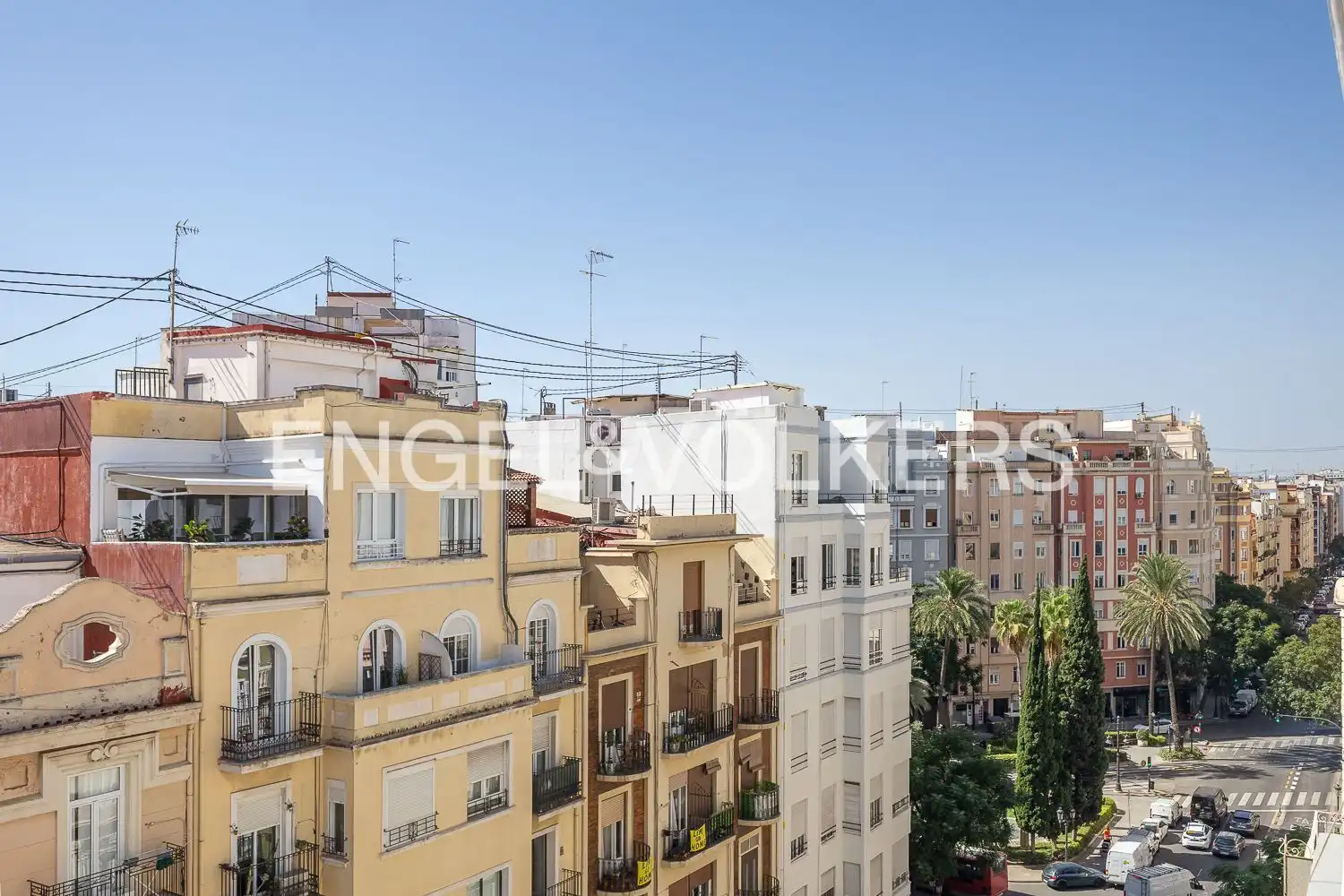 Exterior view of Attic for rent in Valencia  with Air Conditioner, Heating and Terrace