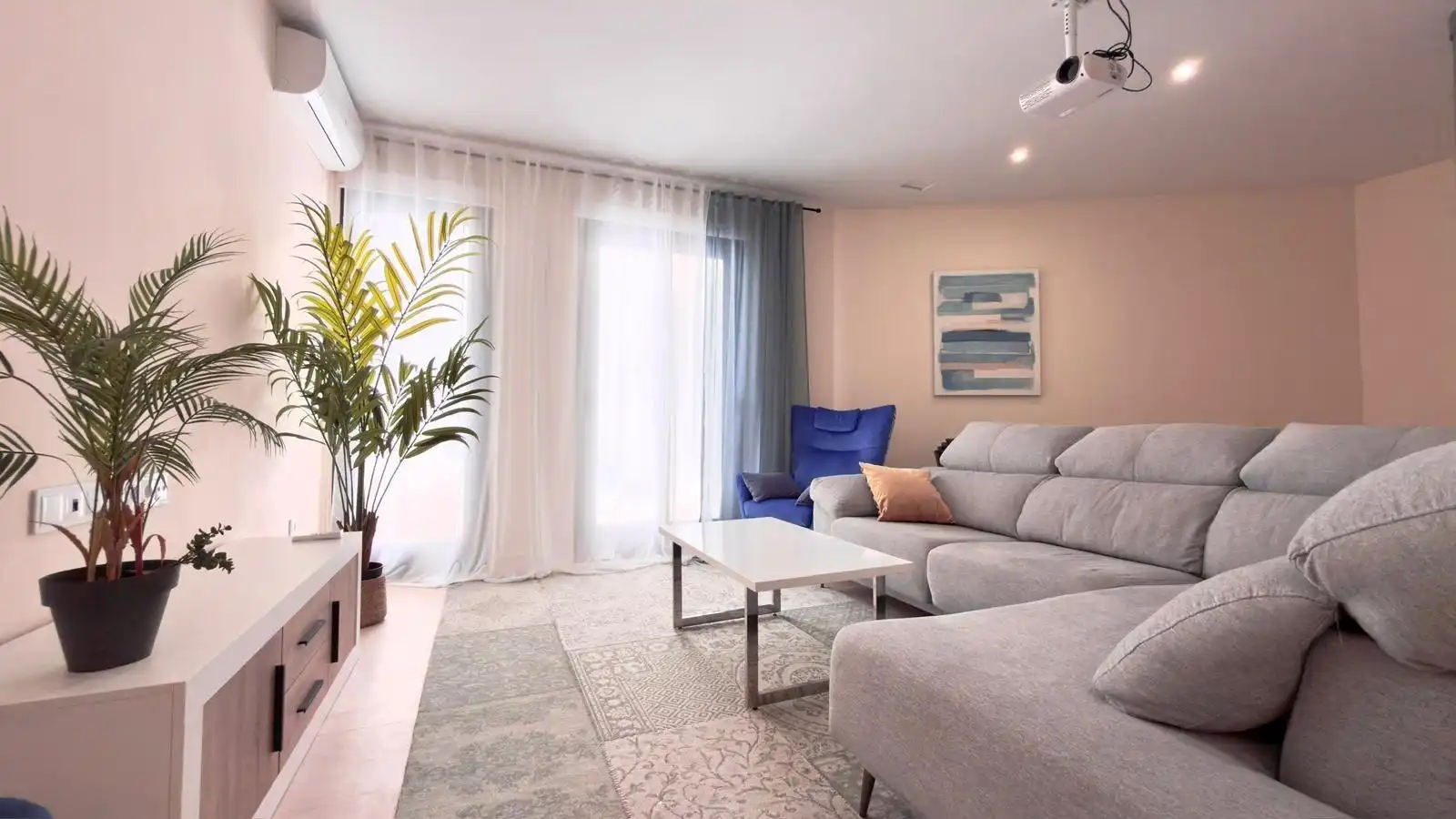 Casa o chalet de alquiler en Calle Londres, 9, Golf Bahía