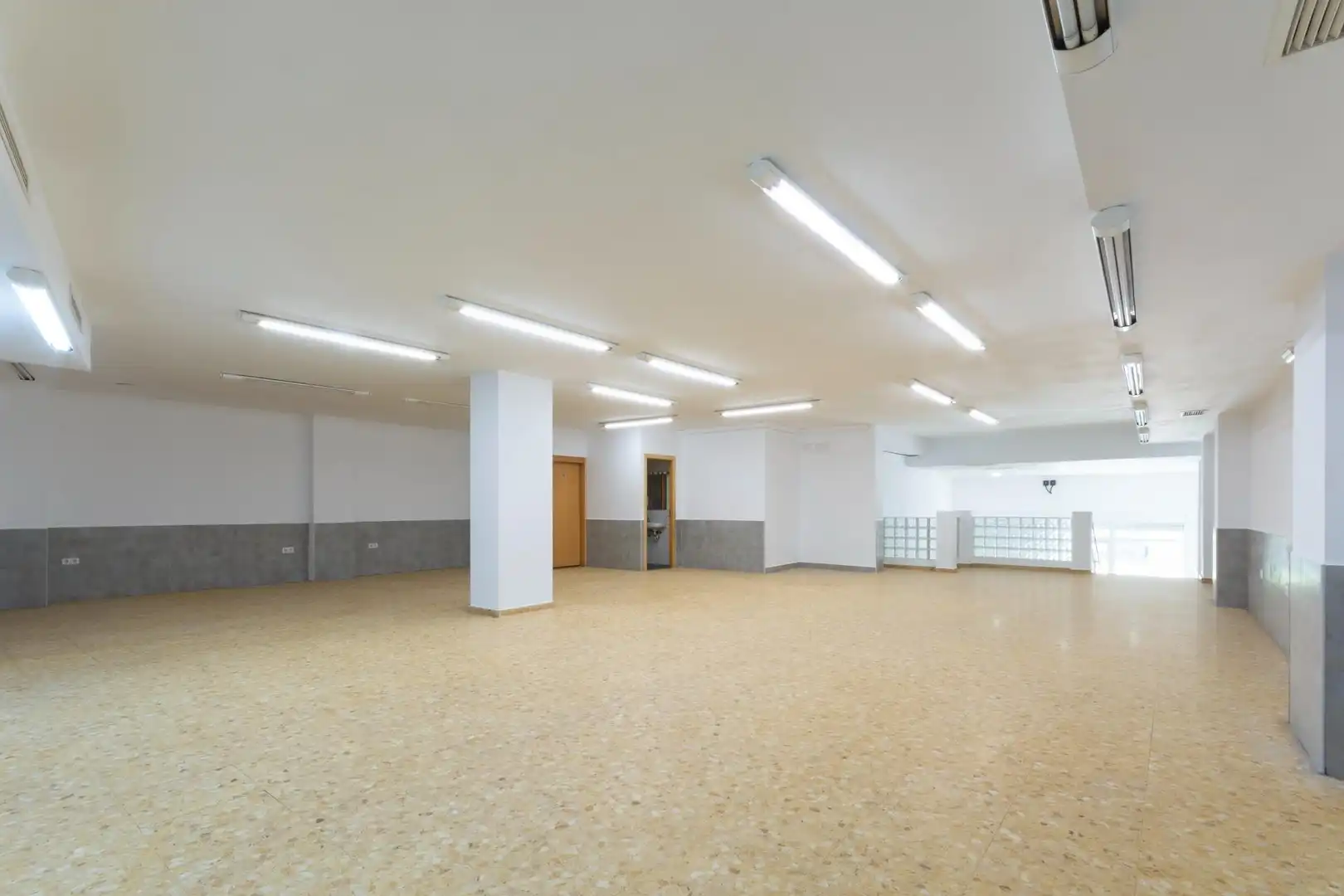Business premises for sale in Avenida MARQUES DE CAMPO 9, imagen 22