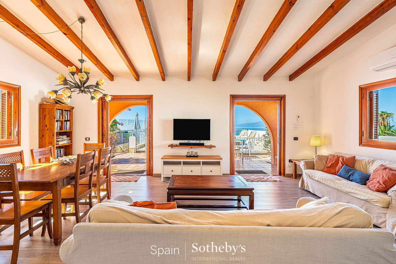 Living room of Houses for sale in Adeje  with Air Conditioner, Private garden and Terrace