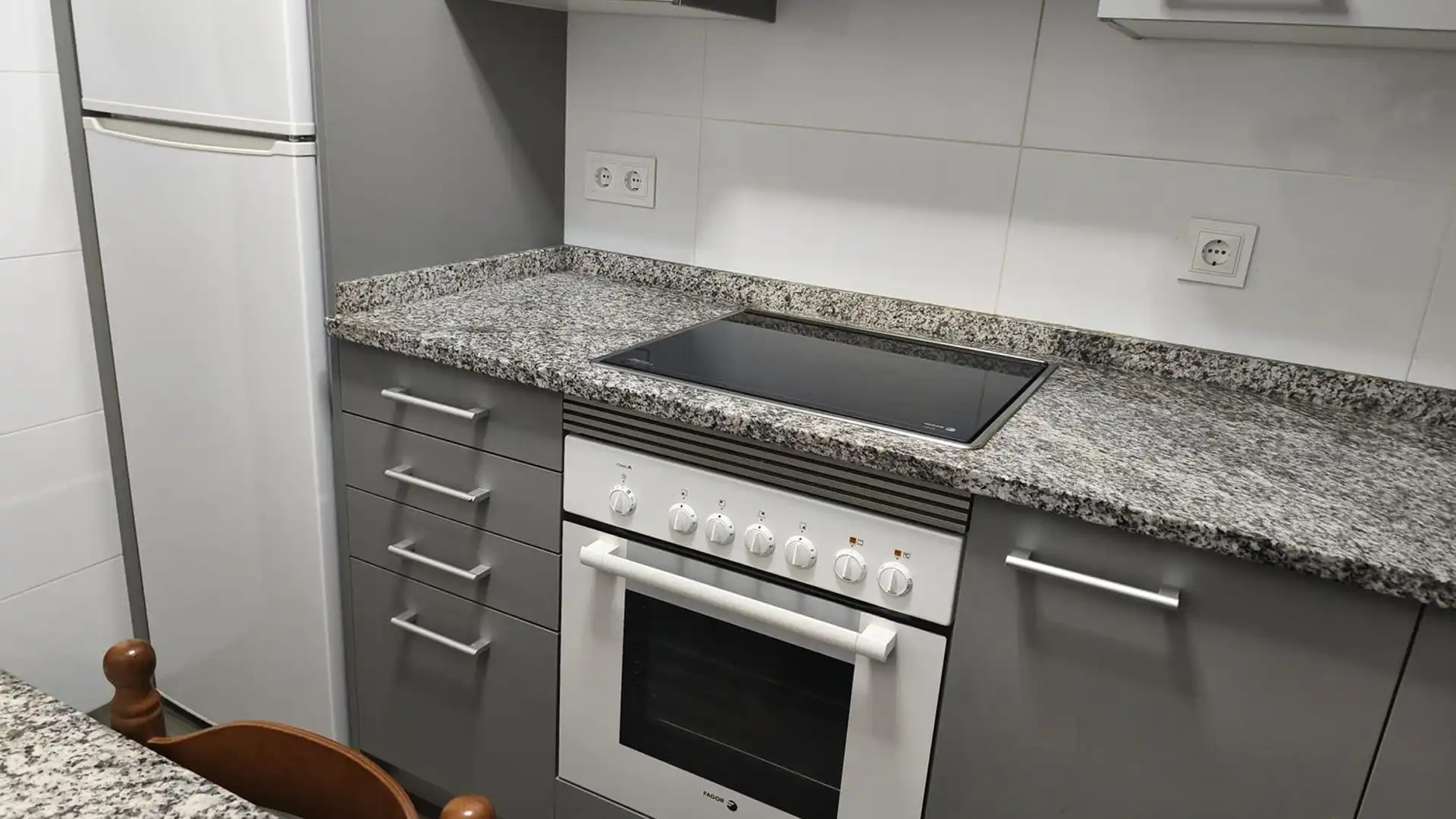 Cocina de Piso en venta en Ourense Capital  con Calefacción y Trastero