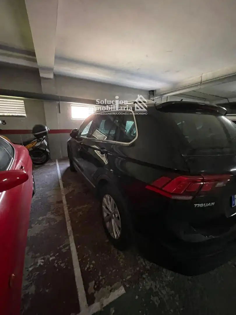Parking de Piso en venta en Salamanca con Calefacción, Terraza y Trastero