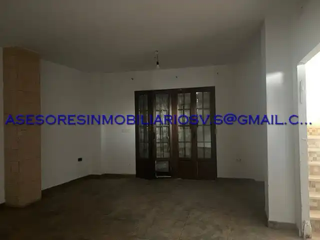 Casa adosada en venta en La Rinconada con Piscina