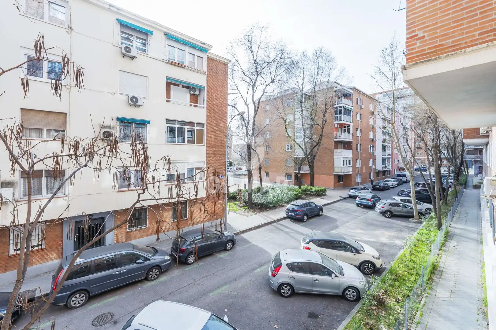 Vista exterior de Piso en venta en Madrid con Calefacción