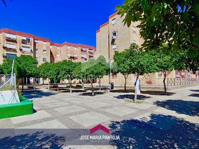 Vista exterior de Pis en venda en Jerez de la Frontera amb Aire condicionat i Calefacció